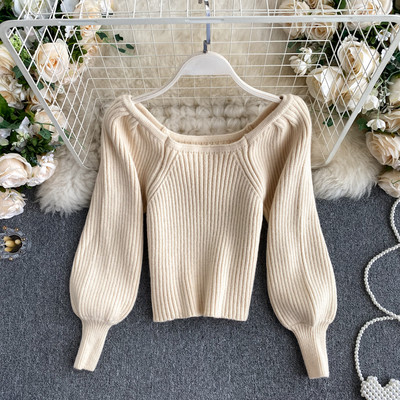 Naiste vabaaja kampsun paljaste õlgadega