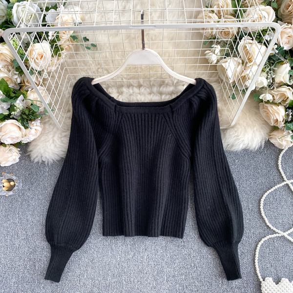 Naiste vabaaja kampsun paljaste õlgadega