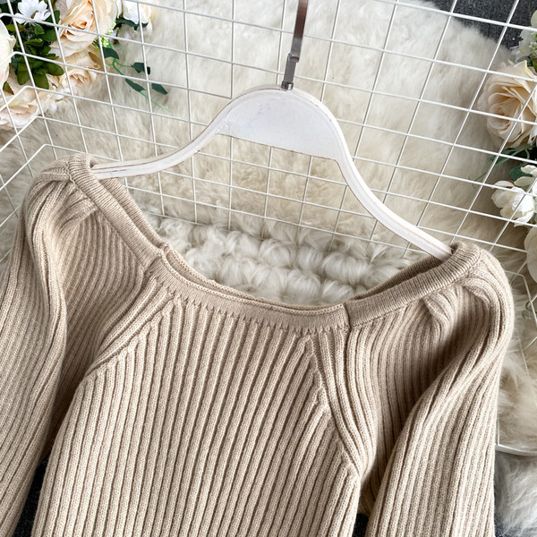 Naiste vabaaja kampsun paljaste õlgadega