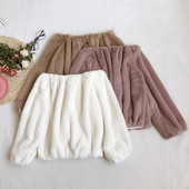 Γυναικείο πουλόβερ μοντέρνο με γυμνούς ώμους