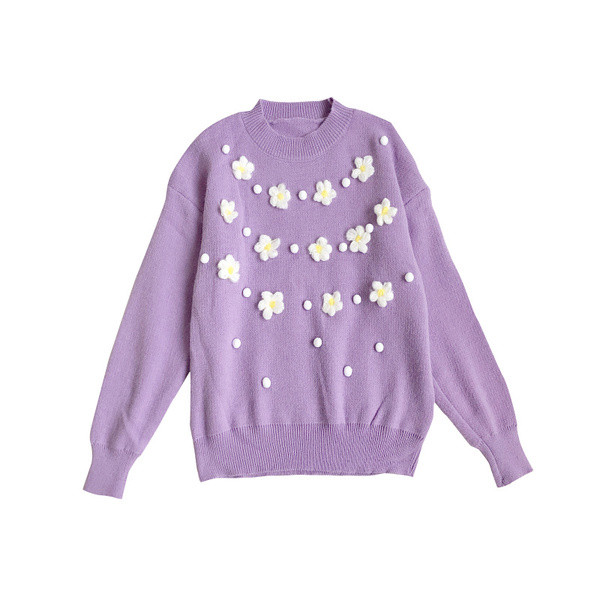 Μοντέρνο γυναικείο πουλόβερ με τρισδιάστατα στοιχεία και οβάλ ντεκολτέ