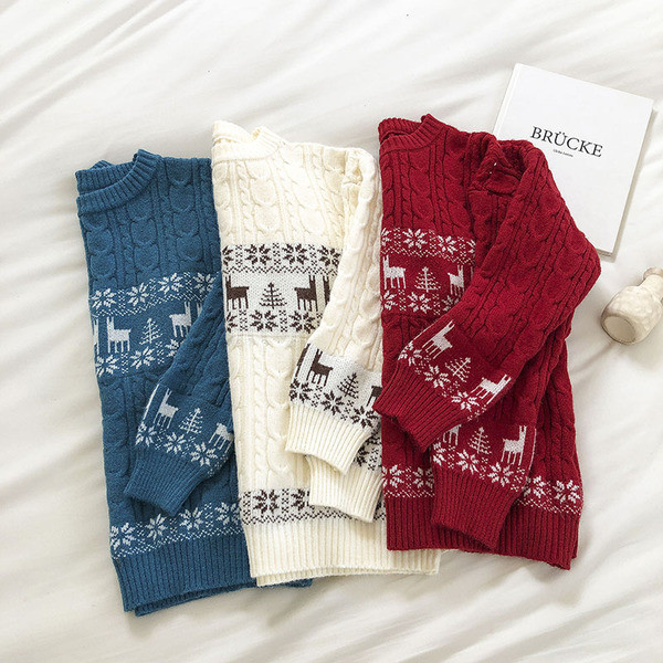 Νέο μοντέλο γυναικείο πουλόβερ με Χριστουγεννιάτικα μοτίβα  με στρογγυλή λαιμόκοψη