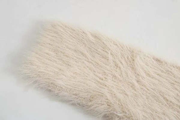 Moodne nööpidega sulevest