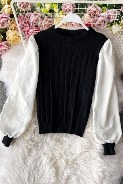 Γυναικείο πουλόβερ με οβάλ ντεκολτέ και μανίκια από τούλι