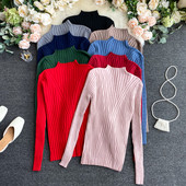 Γυναικείο πουλόβερ μοντέρνο με χαμηλό γιακά