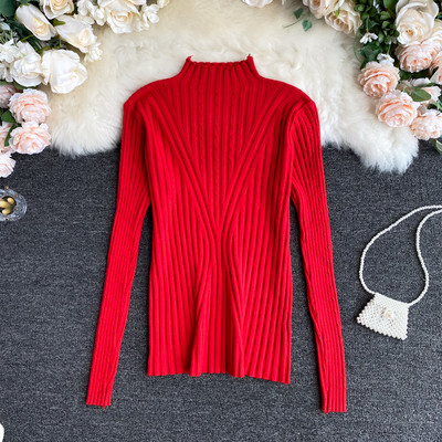 Γυναικείο πουλόβερ μοντέρνο με χαμηλό γιακά