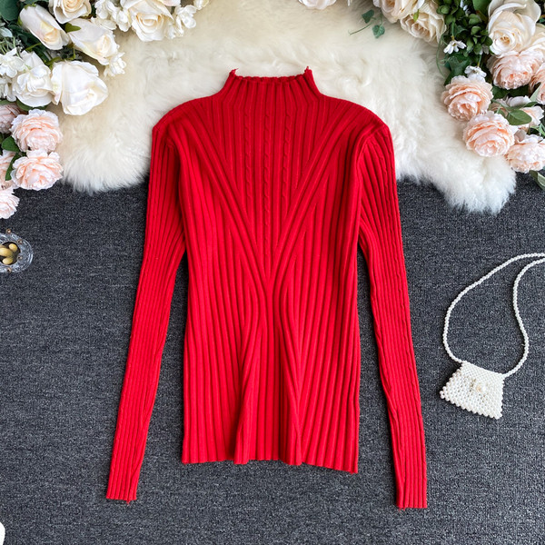 Γυναικείο πουλόβερ μοντέρνο με χαμηλό γιακά