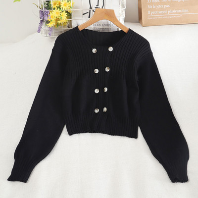 Nööpide ja ümara kaelusega naiste kampsun