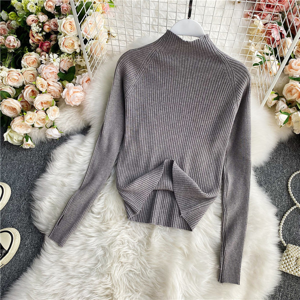 Γυναικείο λεπτό πλεκτό πουλόβερ με ψηλό γιακά και μακριά μανίκια