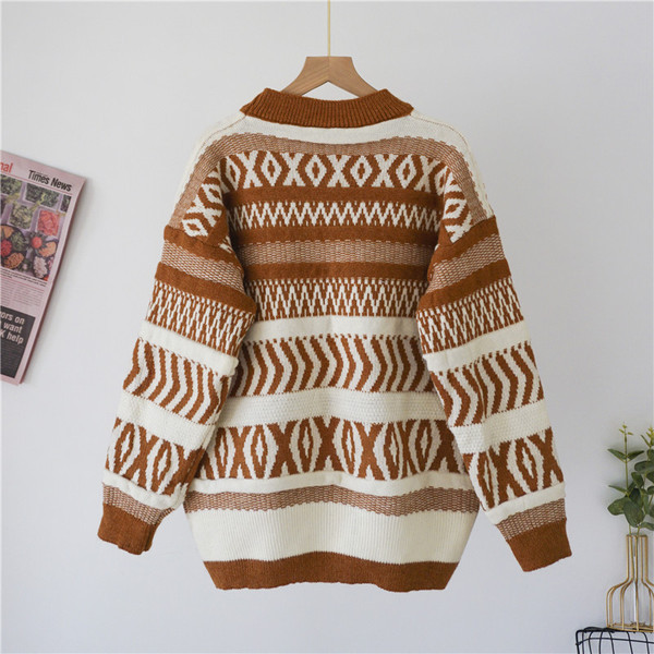 Νέο μοντέλο γυναικείο πουλόβερ με οβάλ λαιμόκοψη