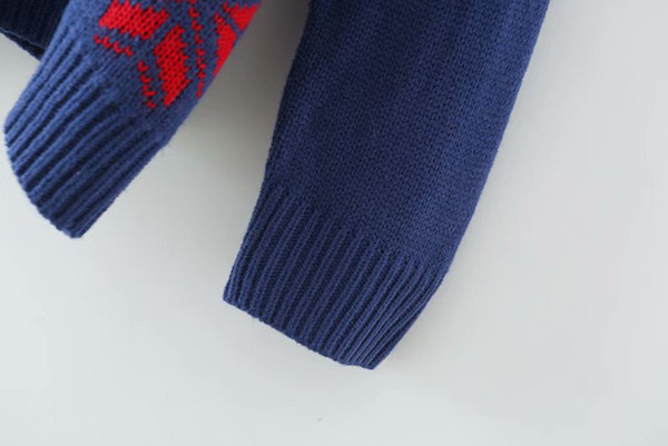 Naiste lai jõulumotiiviga kampsun