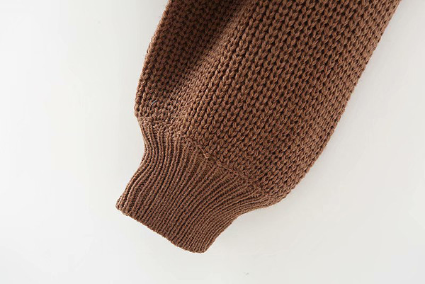 Γυναικείο πουλόβερ φαρδύ μοντέλο με οβάλ λαιμόκοψη