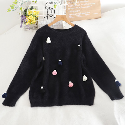 Γυναικείο πουλόβερ μοντέρνο με τρισδιάστατα στοιχεία