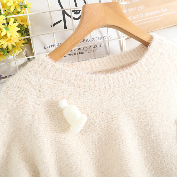 Γυναικείο πουλόβερ μοντέρνο με τρισδιάστατα στοιχεία