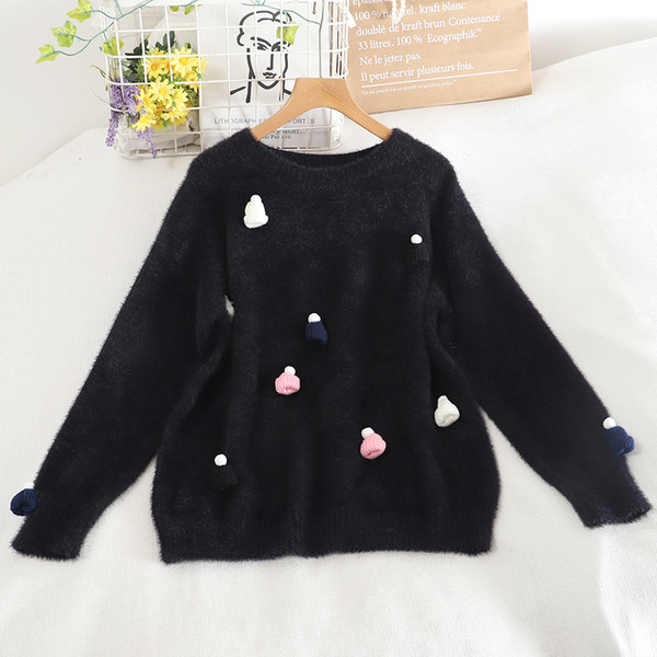 Γυναικείο πουλόβερ μοντέρνο με τρισδιάστατα στοιχεία