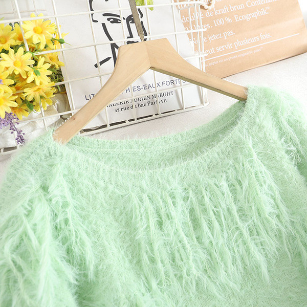 Νέο μοντέλο γυναικείο πουλόβερ με κρόσια και στρογγυλή λαιμόκοψη