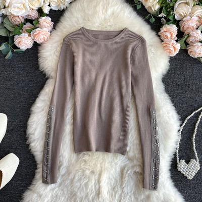 Γυναικείο casual πουλόβερ από λεπτό πλέξιμο με μεταλλικό στοιχείο