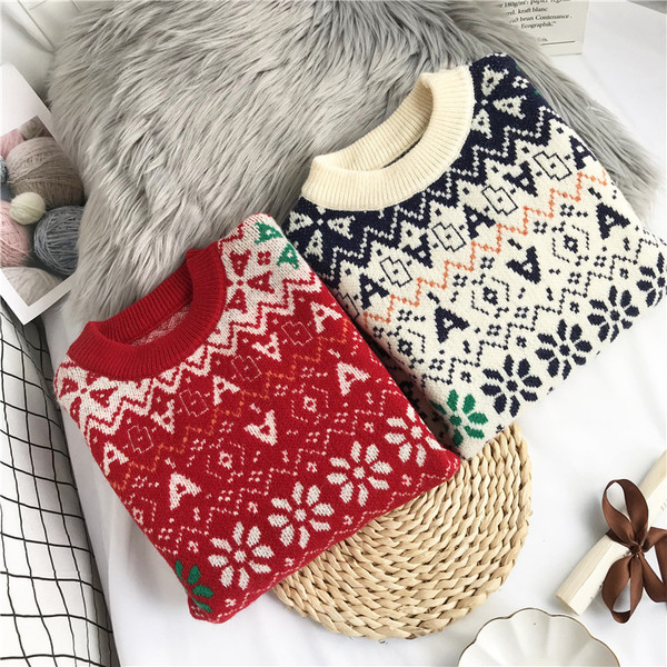 Uut mudelit ümara kaelusega naiste jõulukampsun