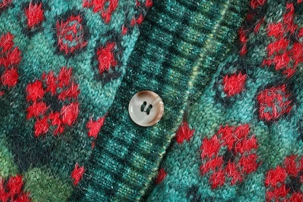 Lühike vabaaja vest kandilise kaelusega