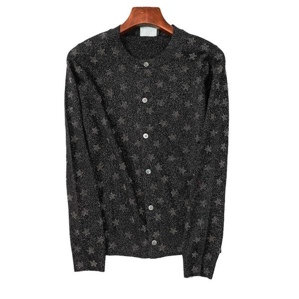 Naiste nööpide ja aplikatsiooniga kardigan – tärnid