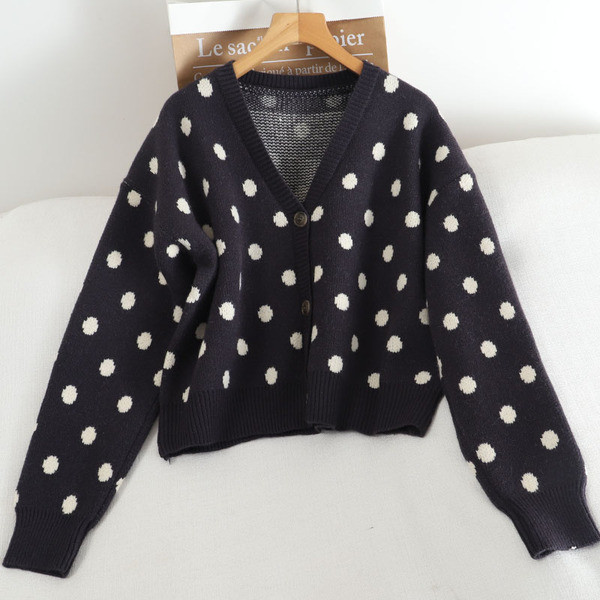 Igapäevane täppide ja nööpidega naiste kardigan