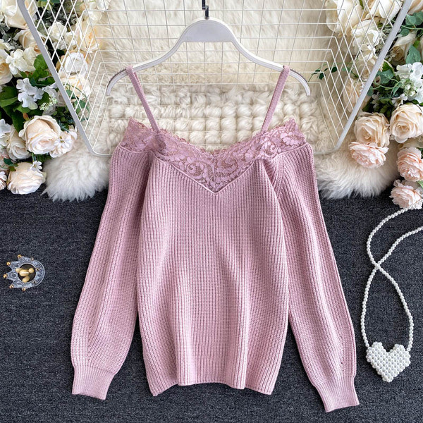 Ženski pulover s čipkom i tankim naramenicama