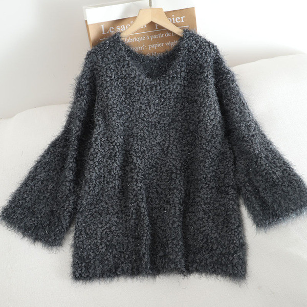 Naiste sulekampsun pikkade varrukate ja spitsikaelusega