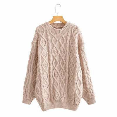 Dugi zimski pulover s ovalnim izrezom