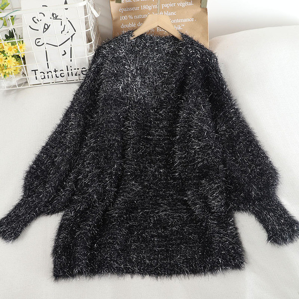 Γυναικείο πουλόβερ με λαιμόκοψη και μακριά μανίκια