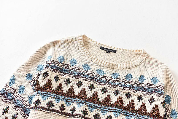 Γυναικείο κοντό μοντέλο πουλόβερ με οβάλ ντεκολτέ