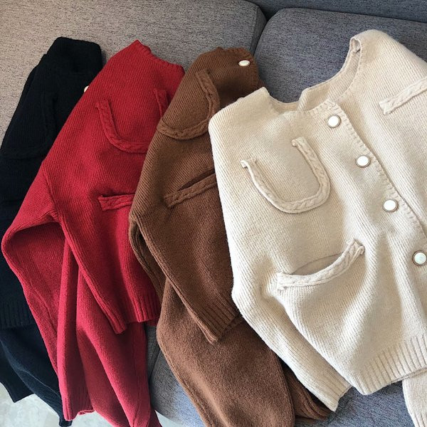 Γυναικεία ζακέτα  casual με κουμπιά και τσέπες σε μπεζ χρώμα 