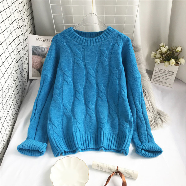 Naiste lai kampsun, pikkade varrukate ja ovaalse kaelusega