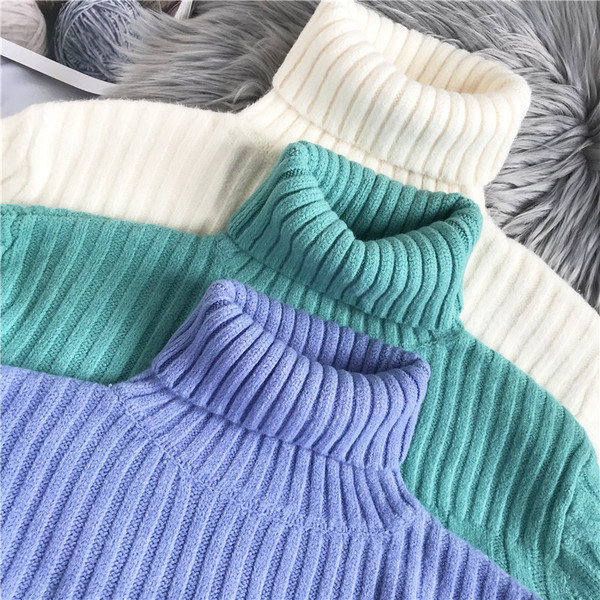 Moodne kõrge kraega naiste kampsun - retro stiilis