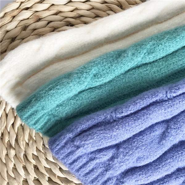 Moodne kõrge kraega naiste kampsun - retro stiilis