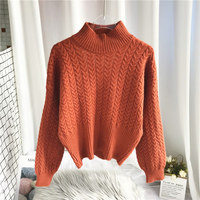 Μοντέρνο γυναικείο πουλόβερ με ψηλό γιακά και κομμένα μέρη της πλάτης