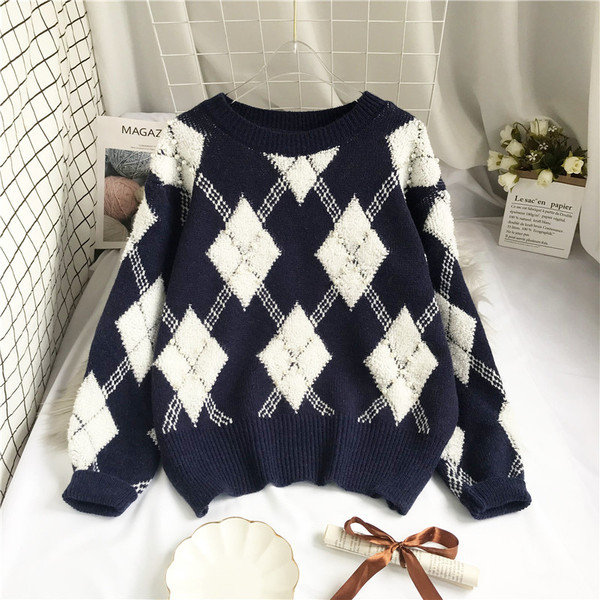 Φθινόπωρο-χειμερινό γυναικείο πουλόβερ μοντέρνο  με οβάλ ντεκολτέ