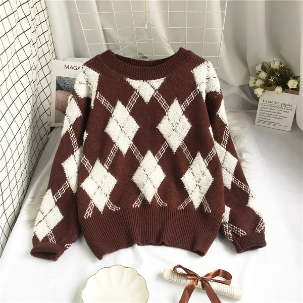 Φθινόπωρο-χειμερινό γυναικείο πουλόβερ μοντέρνο  με οβάλ ντεκολτέ