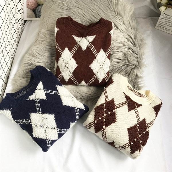 Φθινόπωρο-χειμερινό γυναικείο πουλόβερ μοντέρνο  με οβάλ ντεκολτέ