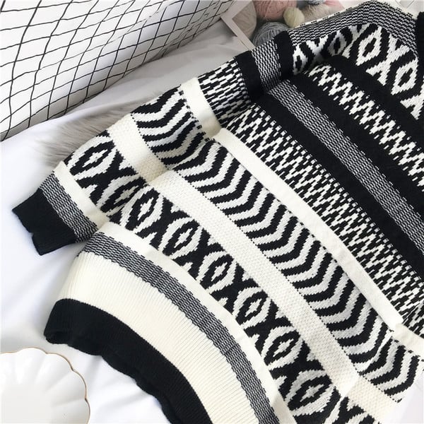 Laia mudeliga naiste kampsun kõrge polo kraega