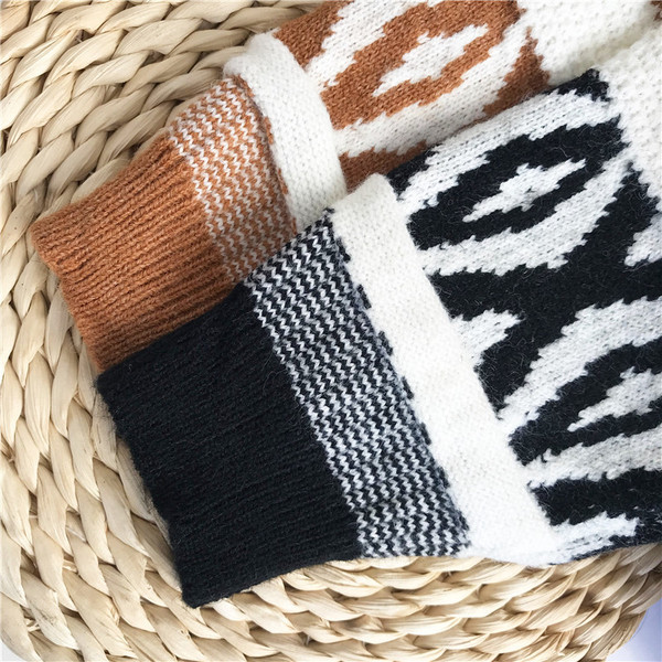 Laia mudeliga naiste kampsun kõrge polo kraega