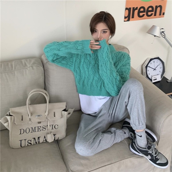 Naiste kõrge kraega kampsun tavaline mudel