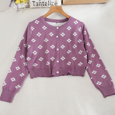 Värviline naiste kardigan ümara kaelusega ja nööpidega