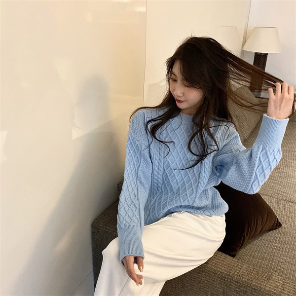 Γυναικείο casual πουλόβερ κλασικό μοντέλο με οβάλ λαιμόκοψη