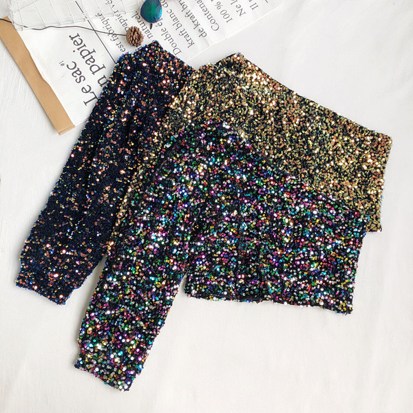 Moodne naiste ühe varruka ja litritega pluus