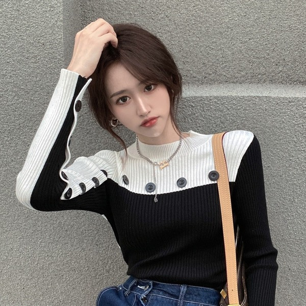 Ženski casual džemper od tankog pletiva s gumbima i visokim ovratnikom