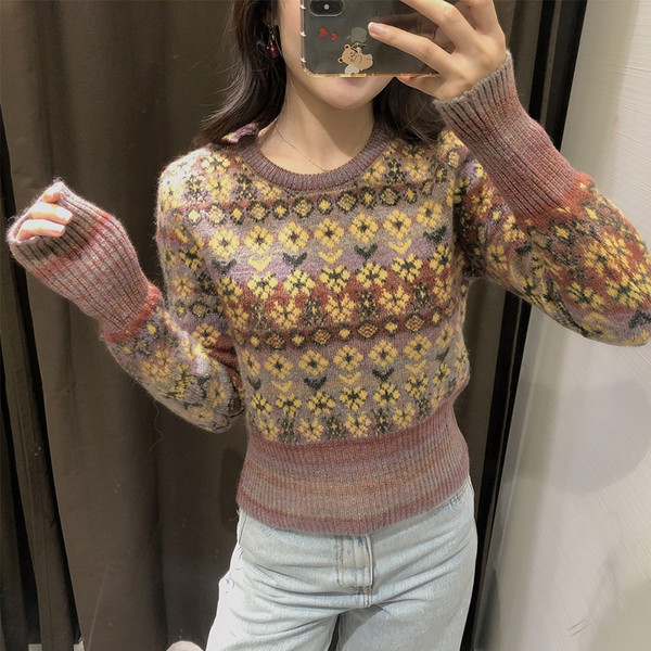 Κοντομάνικο πουλόβερ με χρωματιστό μοτίβο