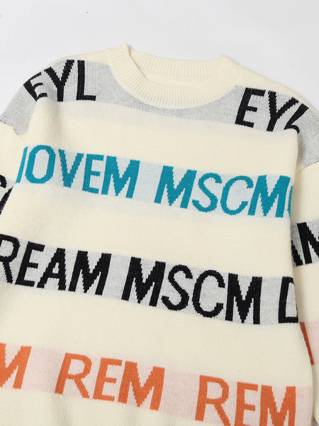 Õhukesest kudumisest naiste kampsun kirjadega