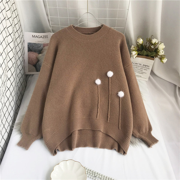 Ασύμμετρο γυναικείο πουλόβερ με οβάλ λαιμόκοψη