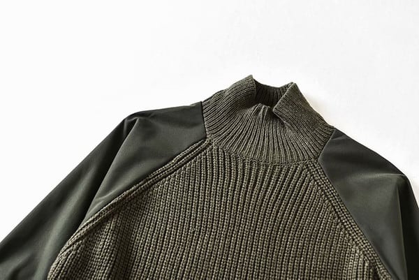 Γυναικείο πουλόβερ με τσέπη και υφασμάτινα μανίκια