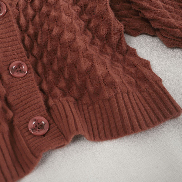 Γυναικεία ζακέτα με κουμπιά και μακριά μανίκια